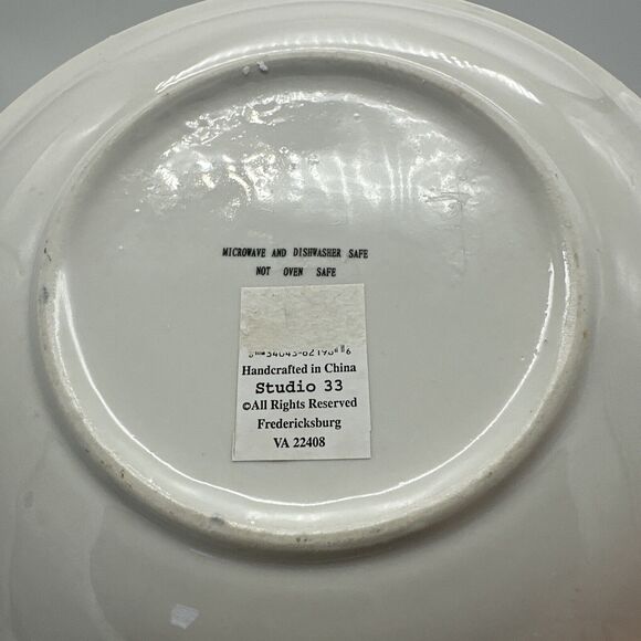 6 - Studio 33 Snowman Holiday Plate Decor Christmas Desserts Plates NEW - Picture 2 of 3